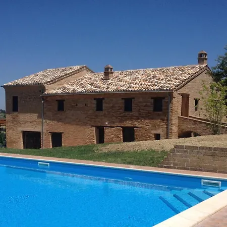 Italian Experience-villa La Dolcevita Montegiorgio