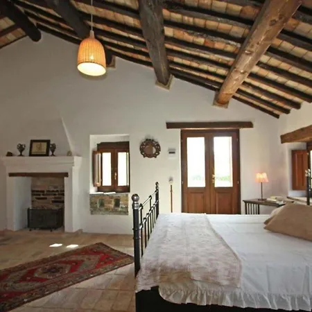 Italian Experience-villa La Dolcevita Montegiorgio