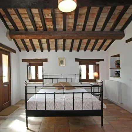 Italian Experience-villa La Dolcevita Montegiorgio